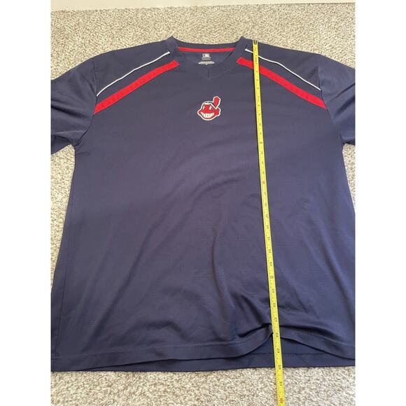 Cleveland Indians Chief Wahoo Men's XL V Neck Shirt Genuine Merchandise MLB - Picture 8 of 8